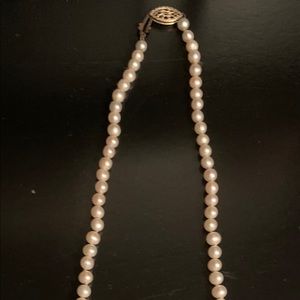 Women’s necklaces